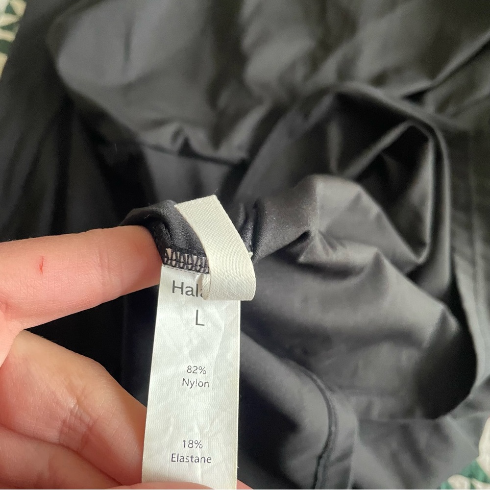 Halara Softlyzero Airy Square Neck Backless Corse… - image 4